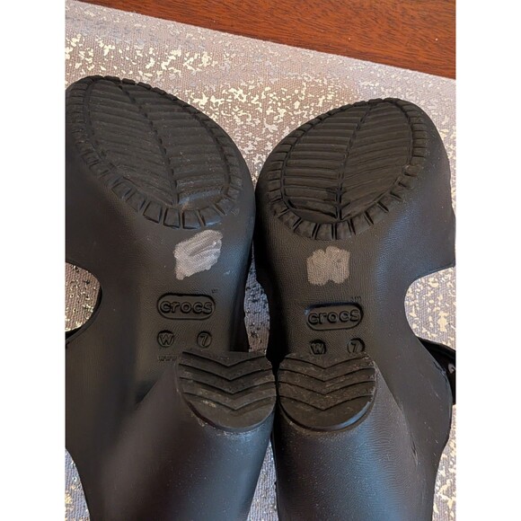 Crocs Cyprus V Heels Sandals Womens Size 7 Black Comfort Studs Whimsy Goth - Picture 10 of 11